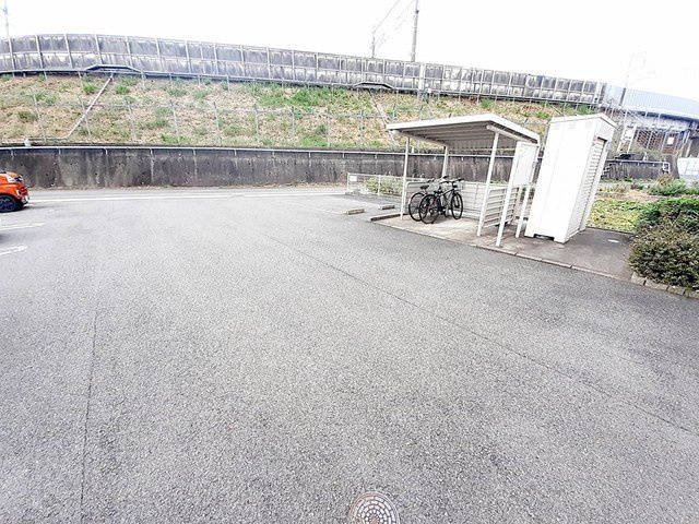 ウエストリバーの駐車場