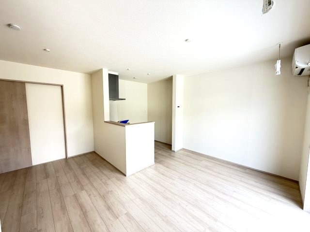 ロズレの洋室