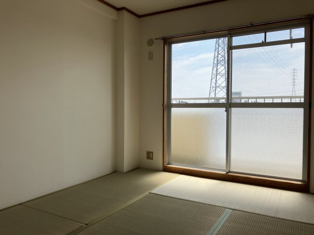 シャンポール鶴見の和室