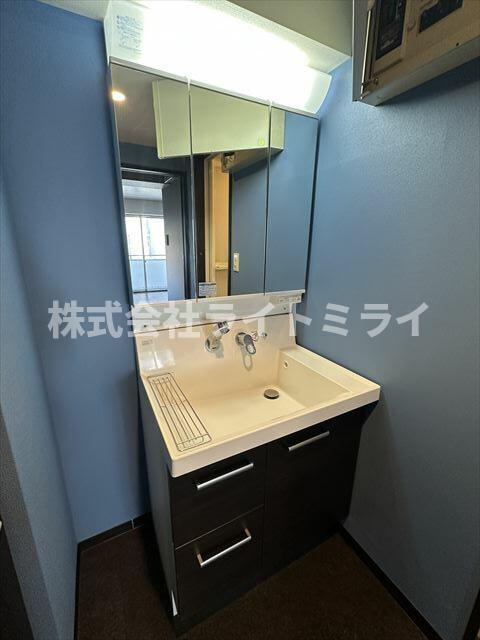 シルキーハイツ九段南の洗面所| 
