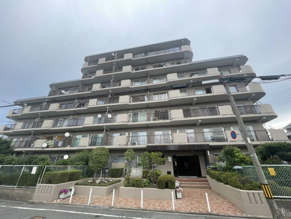 洛南ハイライフ西棟の画像