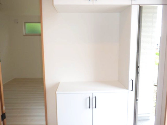 下真倉　新築戸建の玄関