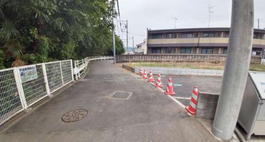 厚木市下荻野第19の前面道路含む現地写真