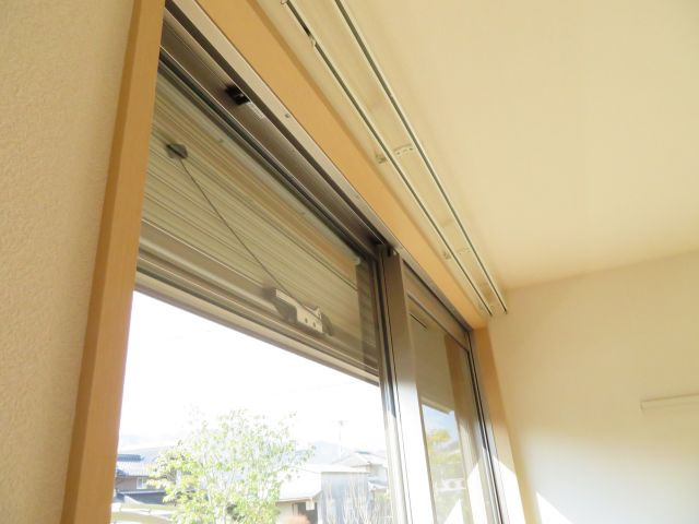 丹波市柏原町南多田のアパートのバルコニー|シャッター付きです＊