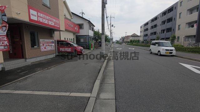アルヴィータの周辺