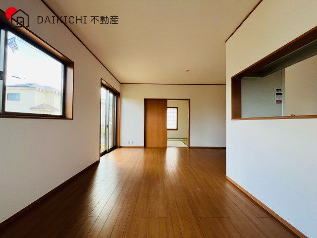 【居間・リビング】 | 川越市上寺山　中古戸建