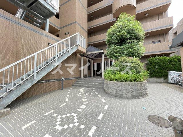渡辺マンションのエントランス
