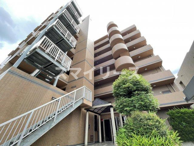 渡辺マンションの外観