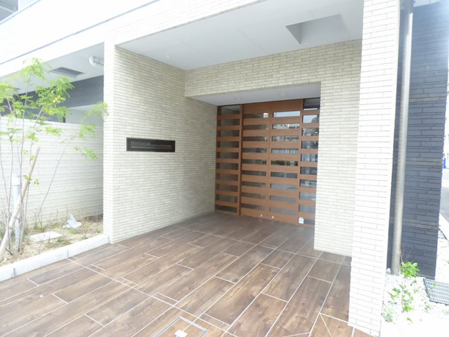 【エントランス】JMFレジデンス大阪福島(旧アクセリス大阪福島)