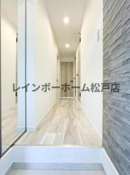 リブレス金町東水元　旧　第六竹石マンションの玄関