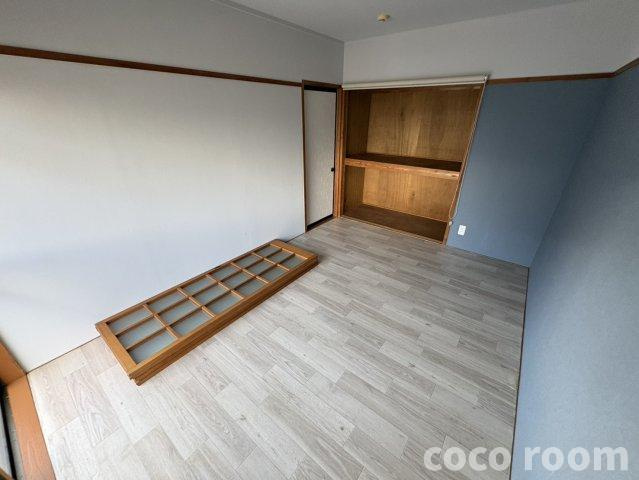 サンパレスセイワの洋室