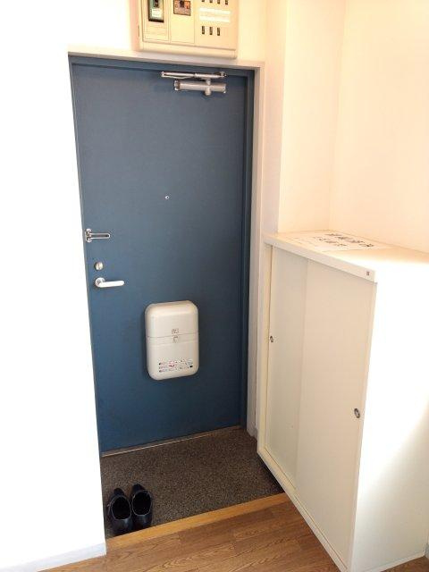 第三ハイツカトレアの玄関