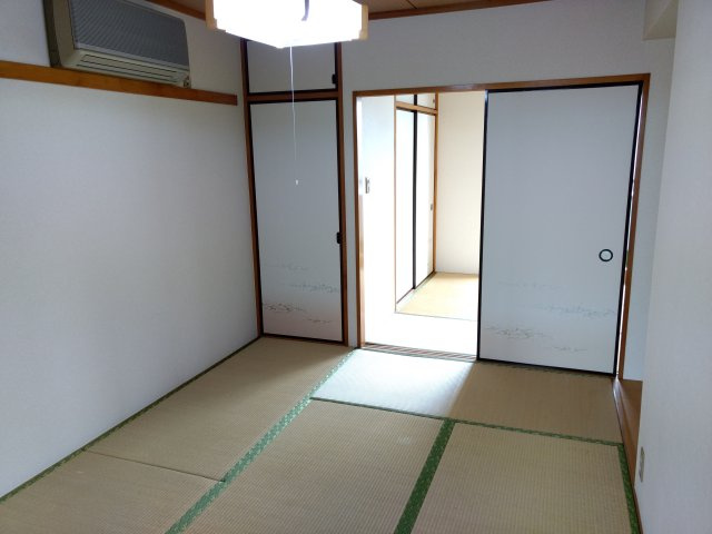 第三ハイツカトレアの和室