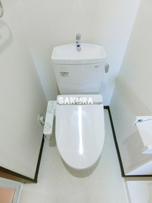 【トイレ】 | エバグリーン | 落ち着いた色調のトイレです♪