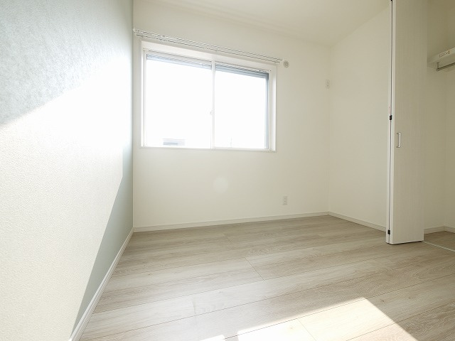 桜井市谷新築賃貸アパートの洋室|広々とした洋室です