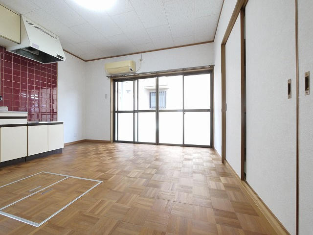 庵治町戸建ての居間・リビング|ゆったり過ごせる居間です