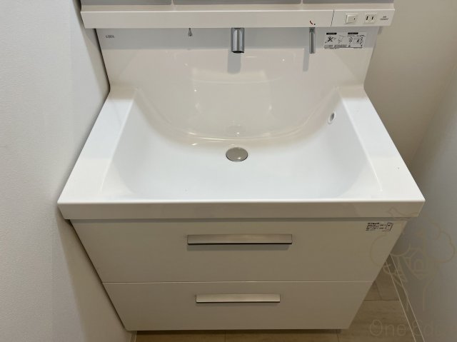 グランヴィラッセ北梅田の洗面所