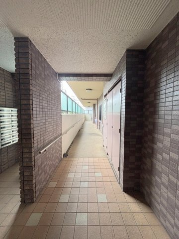 アウルズのロビー