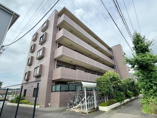 アウルズの外観
