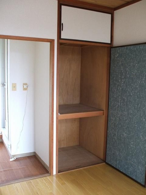 シティハイム倖の収納