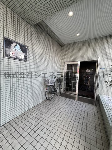 笠神マンションのエントランス