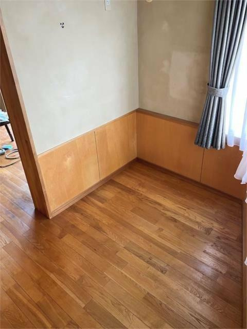 豊橋市大橋通３丁目の中古マンションの洋室|寝室とリビングを分けることができます。