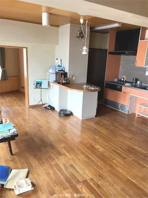 豊橋市大橋通３丁目の中古マンションの居間・リビング|ゆったりとしたリビングです 