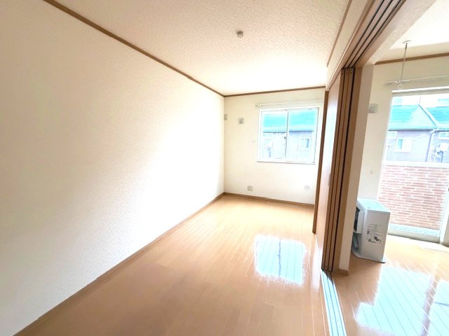 ヴェルジェ畑中の寝室|※入居中の為、同タイプ別のお部屋の写真となります。左右反転