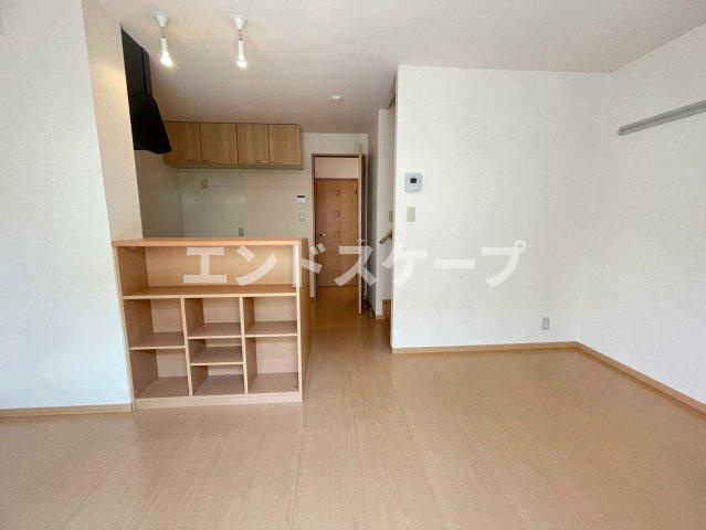 トレスコートの居間・リビング|高崎、前橋、伊勢崎エリアのお部屋探しはエンドスケープまで！お客様の理想お聞かせ下さい♪