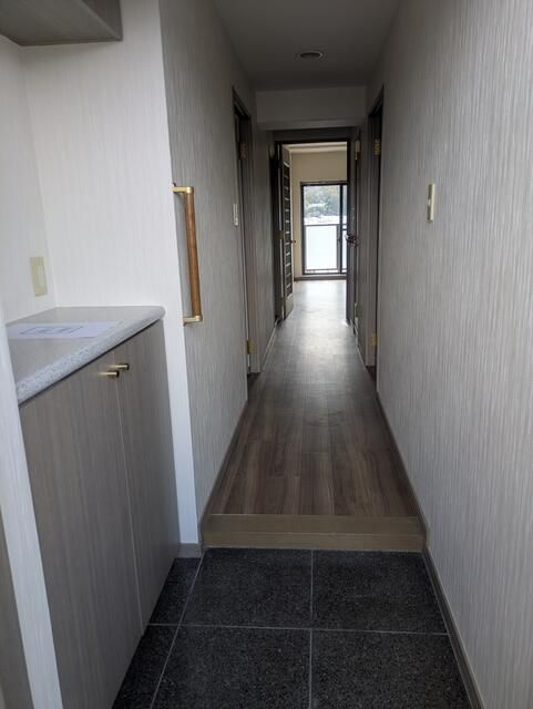 青梅市長淵７丁目の賃貸マンションの玄関