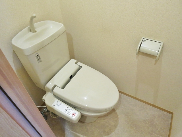 グランフィールドⅢのトイレ|ウォシュレット付きのトイレです♪