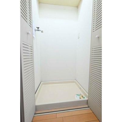 【設備】 | リーラ新高円寺 | 室内洗濯機置き場。