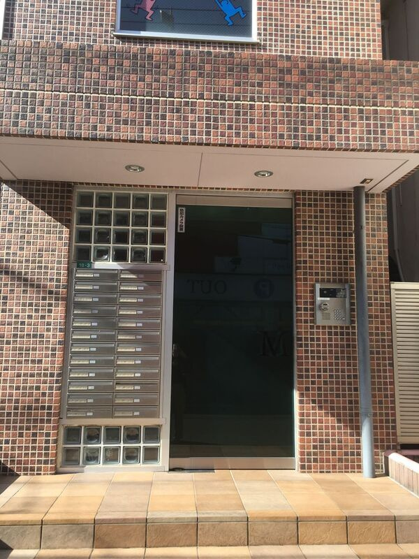 所沢市緑町１丁目の賃貸マンションのエントランス
