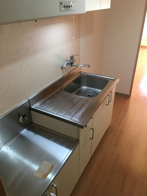 所沢市緑町１丁目の賃貸マンションのキッチン