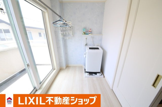 白岡市西１０丁目築浅中古戸建のランドリースペース|２階洗濯広場。