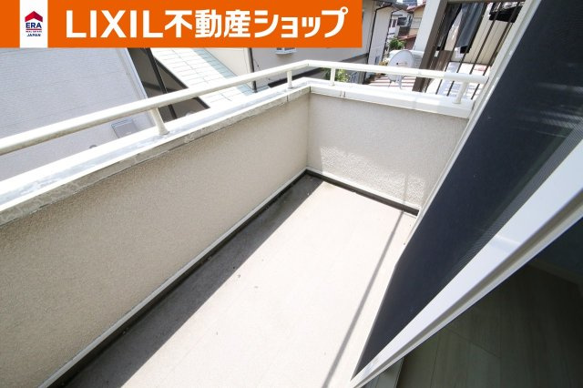 白岡市西１０丁目築浅中古戸建のバルコニー|日当たりの良いバルコニーです。