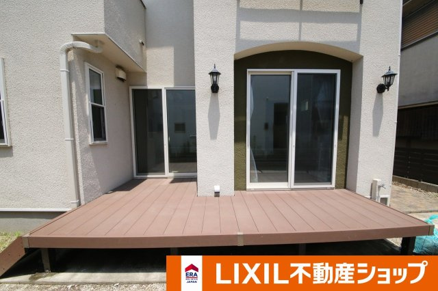 白岡市西１０丁目築浅中古戸建の外観|ウッドデッキあります。
