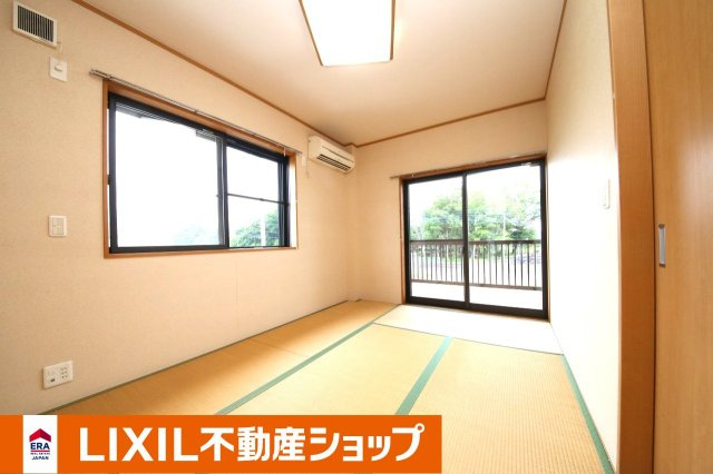 八甫2丁目中古戸建の和室|2階東側和室（1）