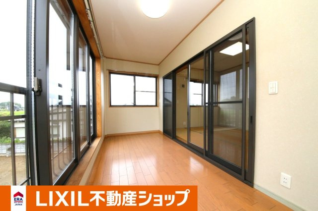 八甫2丁目中古戸建のその他|サンルーム（1）