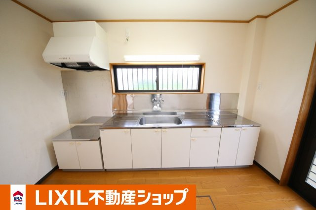 八甫2丁目中古戸建のキッチン