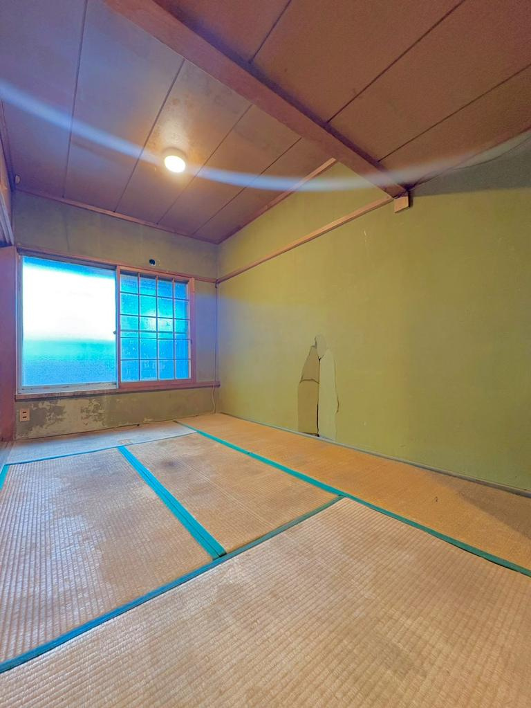 淀川区田川３丁目　中古戸建の和室|畳の上でゆっくりとくつろげる和室です
