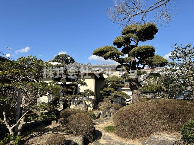 文里戸建て(オーナーチェンジ）の庭|お庭の付いた物件です