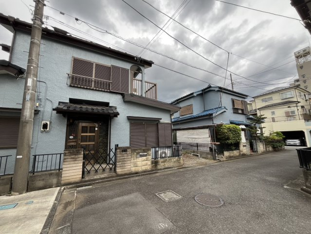 狭山市鵜ノ木　中古戸建の前面道路含む現地写真