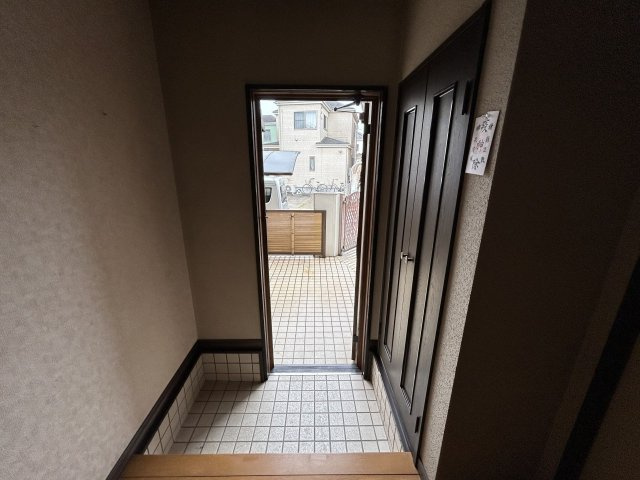 久喜市栗原4丁目中古住宅の玄関|玄関