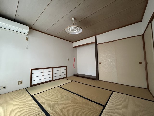 久喜市栗原4丁目中古住宅の和室|1階和室（1）