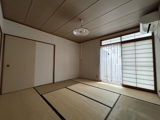 久喜市栗原4丁目中古住宅の和室|1階和室（2）