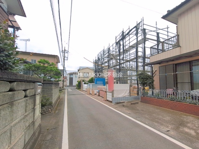 【前面道路含む現地写真】 | 鶴ヶ島市鶴ヶ丘第5　リーブルガーデン　新築戸建　全2棟　2号棟