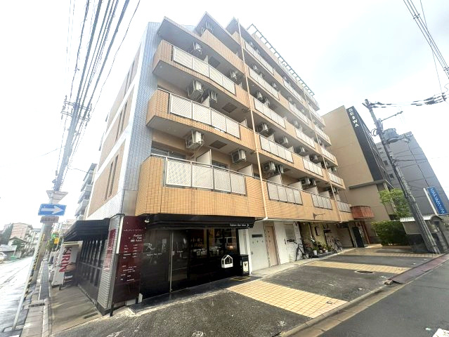 ウィニングパラ江坂の外観