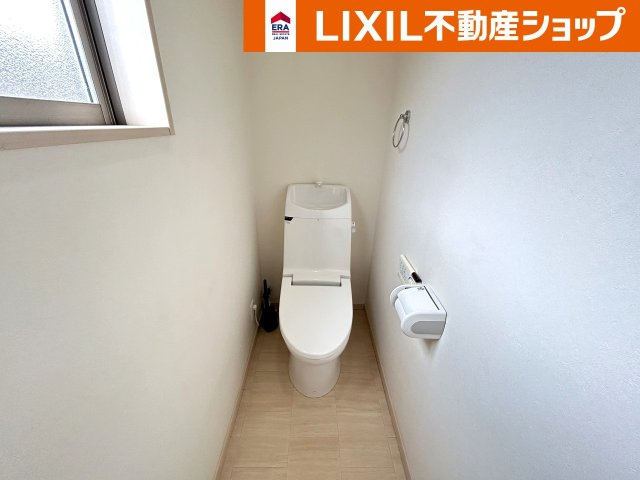 久喜市西大輪中古戸建のトイレ|２階のトイレです。