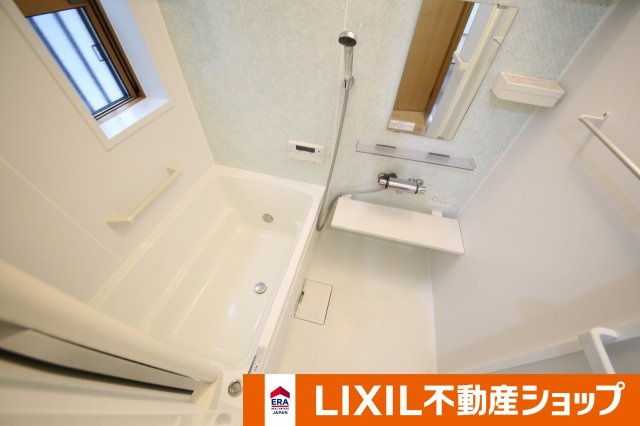 上尾市井戸木１丁目中古戸建の浴室